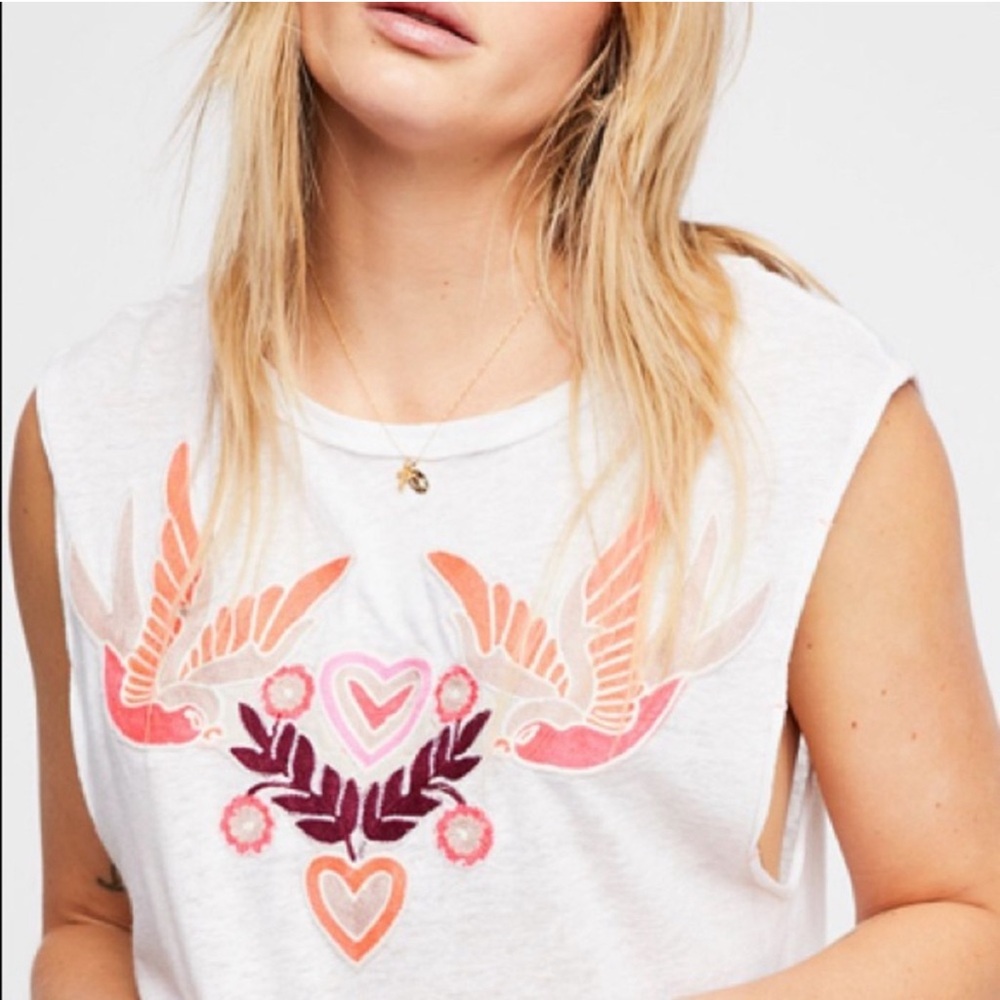 Free People Criss cross tie back doves top .